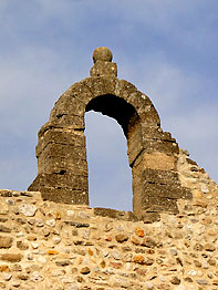 arch cairanne